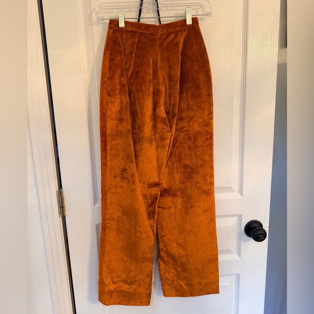 Vintage Velvet Wide-Leg Pants in Rich Orange - Picture 4 of 6